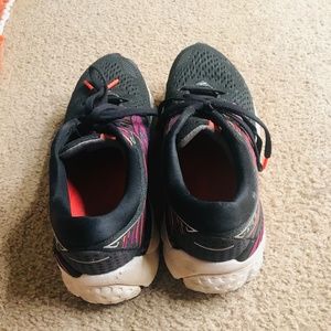 Brooks Adrenaline GTS 19